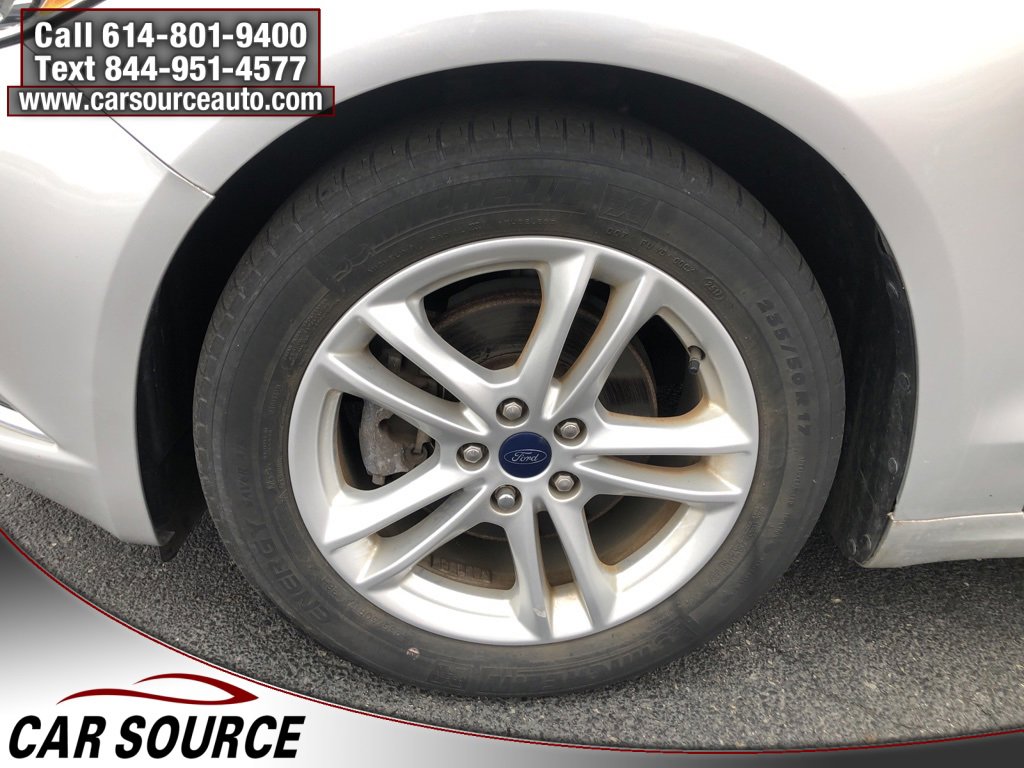 Used 2018 Ford Fusion SE w/ Fusion SE Technology Package image 24