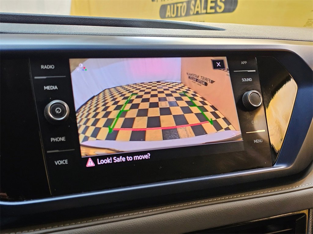 Used 2024 Volkswagen Taos SE image 25