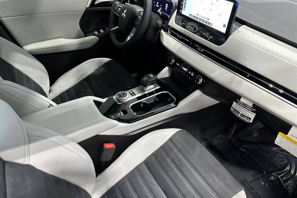 New 2026 Mitsubishi Outlander SE AWD/4WD image 16