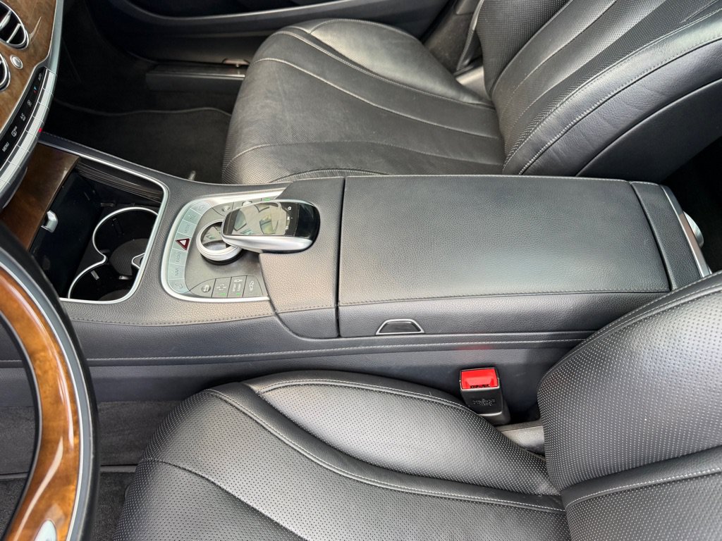 Used 2015 Mercedes-Benz S 550 Sedan image 15