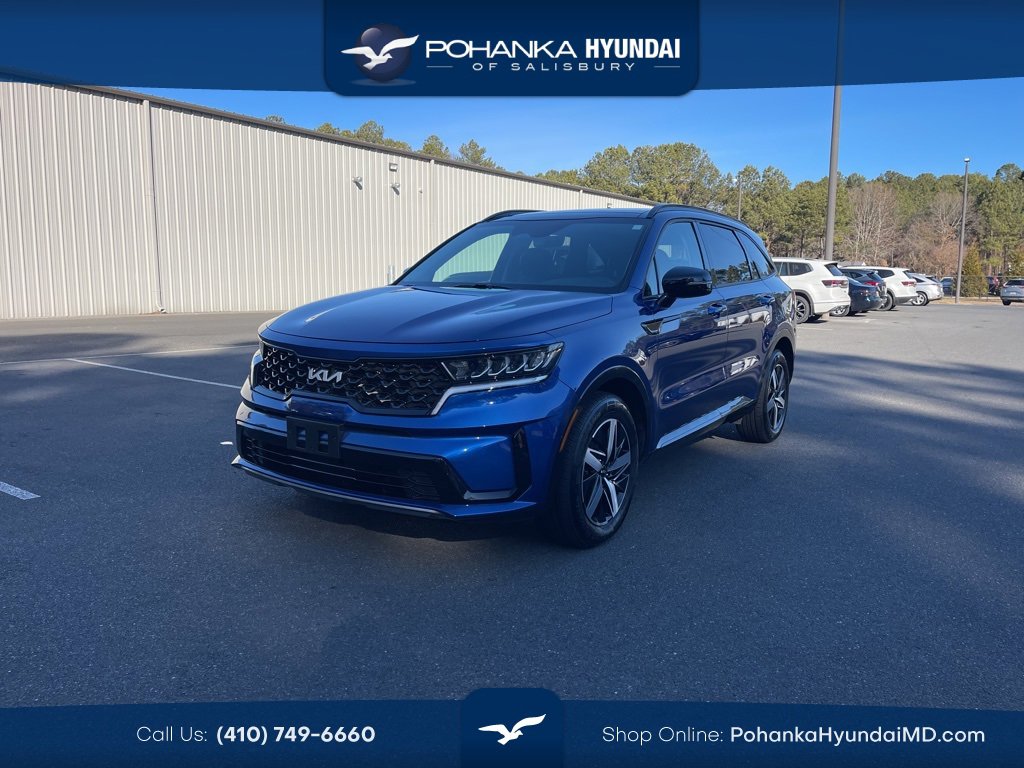 Used 2023 Kia Sorento S w/ Panoramic Sunroof Package
