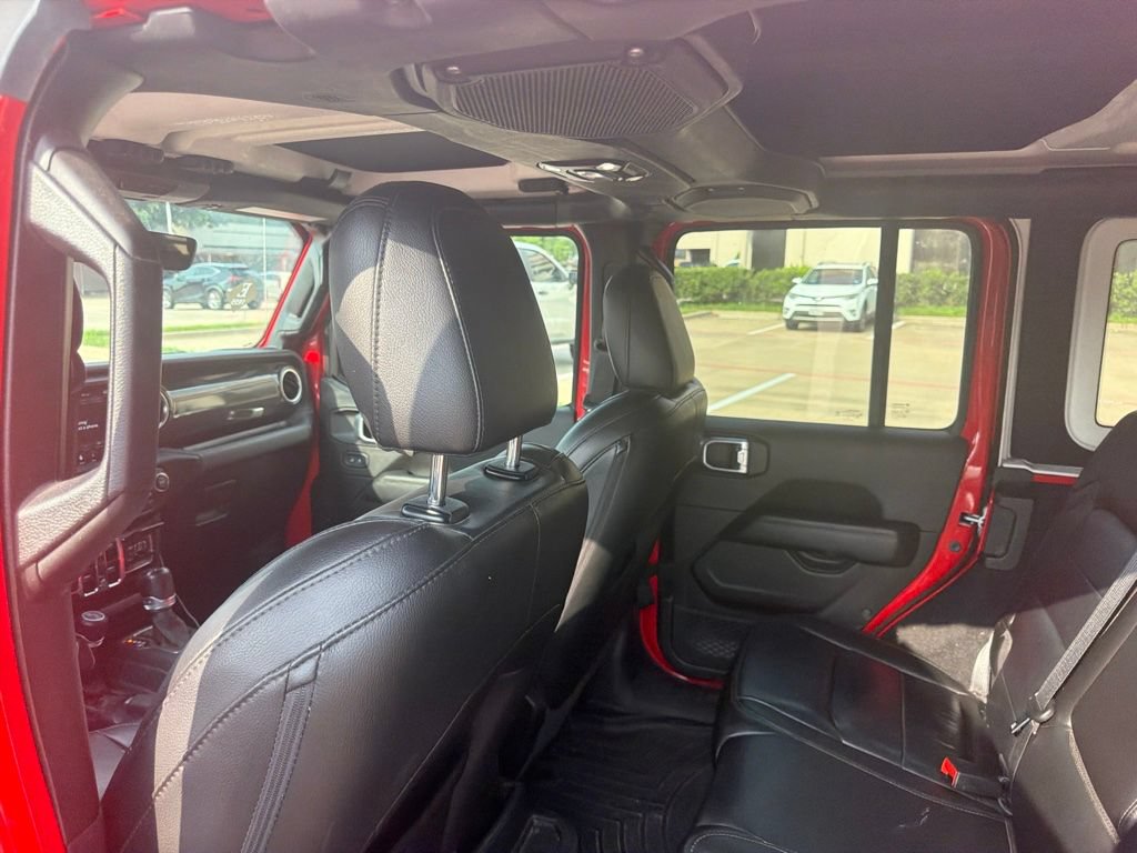 Used 2021 Jeep Wrangler Unlimited Sahara AWD/4WD image 19