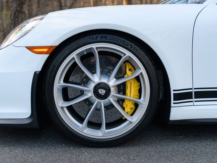 Used 2016 Porsche 911 R image 11
