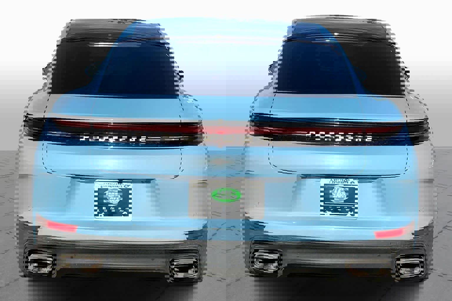 Used 2025 Porsche Panamera 4 image 5