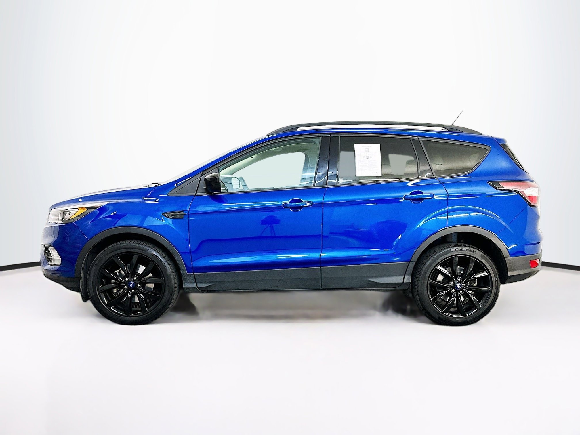 Used 2018 Ford Escape SEL w/ SEL Sport Appearance Package image 4