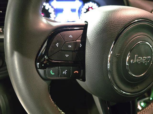 Used 2021 Jeep Renegade Latitude AWD/4WD image 17