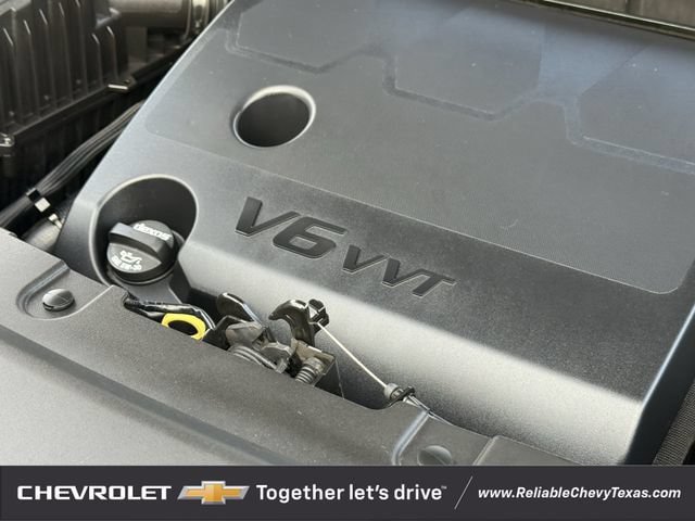 Used 2022 Chevrolet Traverse LT FWD image 33