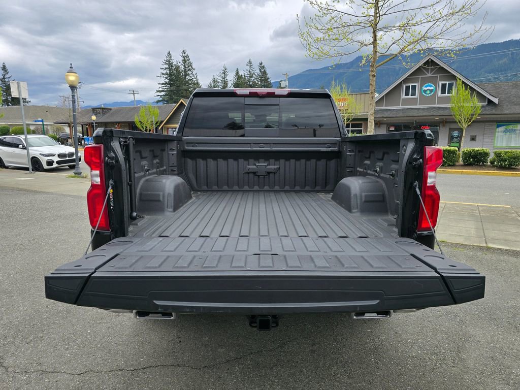 Used 2025 Chevrolet Silverado 1500 LTZ w/ LTZ Premium Package AWD/4WD image 20