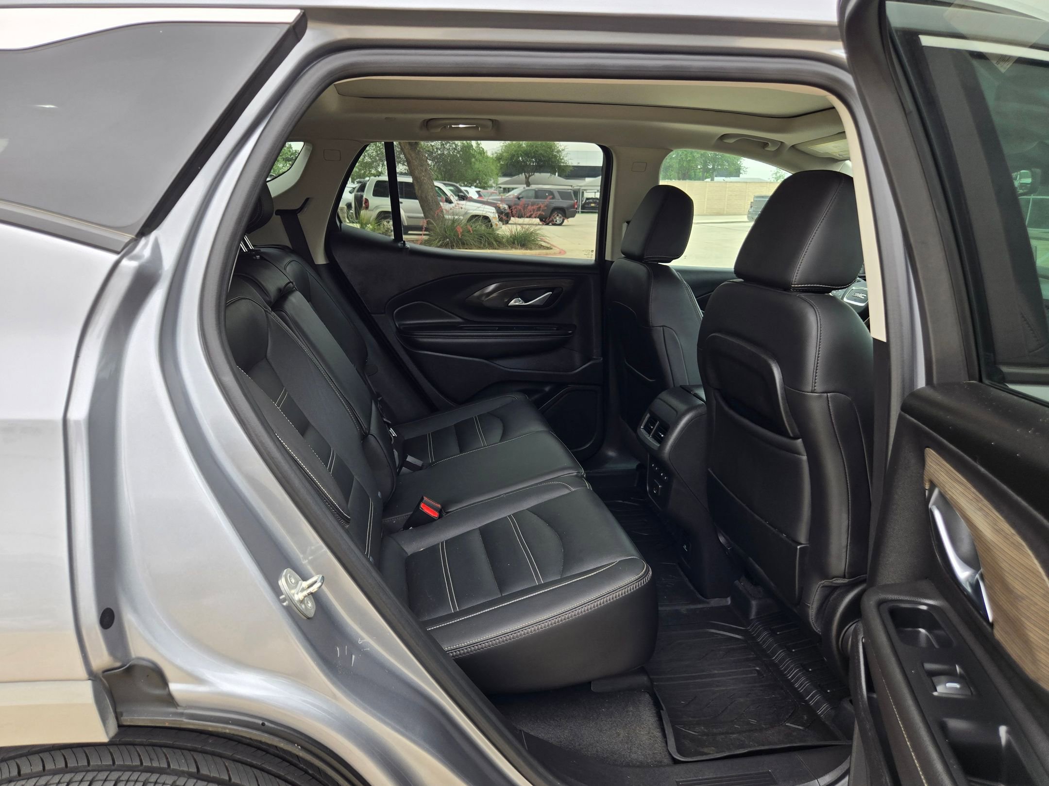 Certified 2023 GMC Terrain Denali w/ Denali Premium Package AWD/4WD image 22