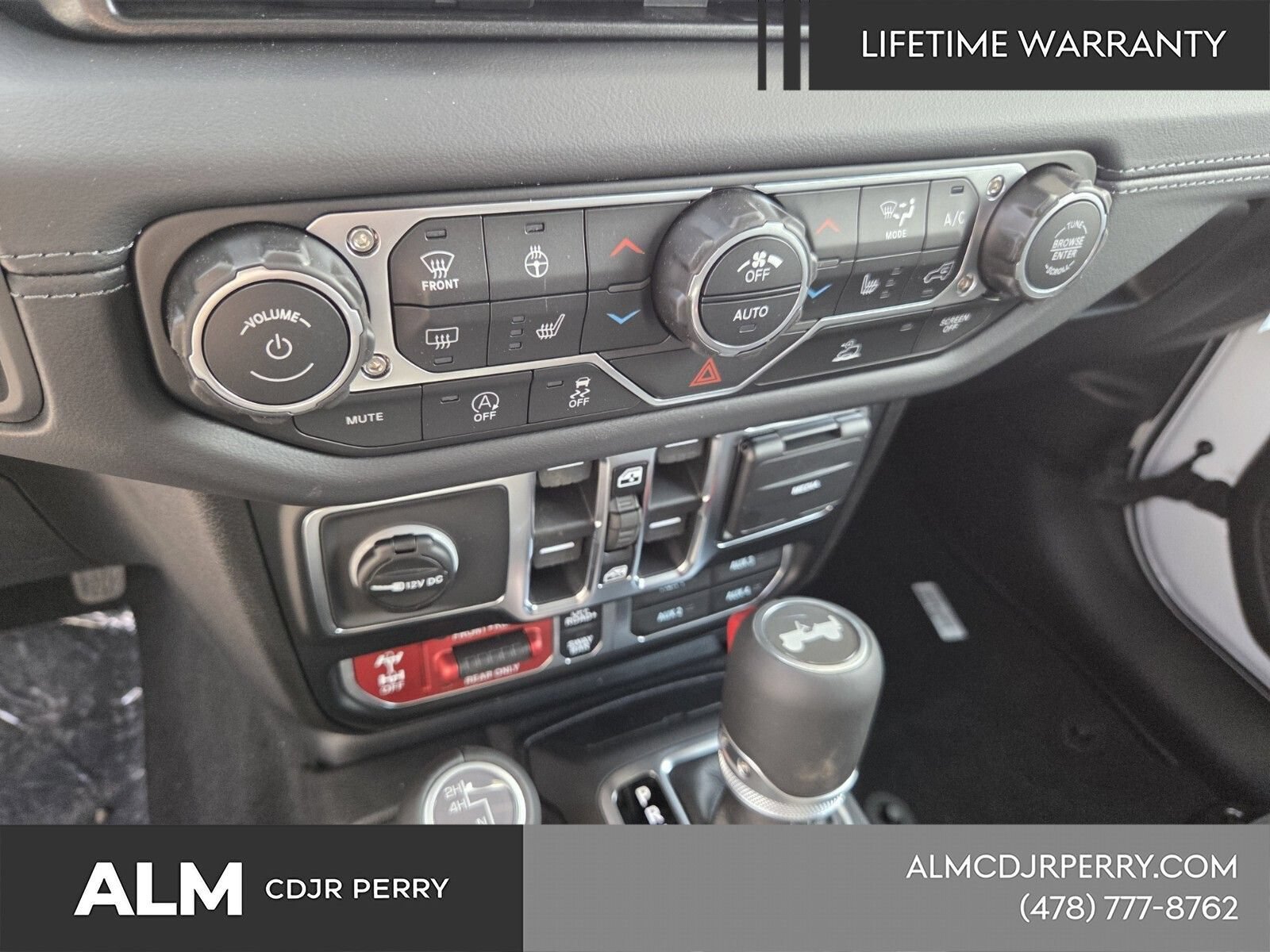 New 2026 Jeep Wrangler Unlimited Rubicon w/ Steel Bumper Group AWD/4WD image 10