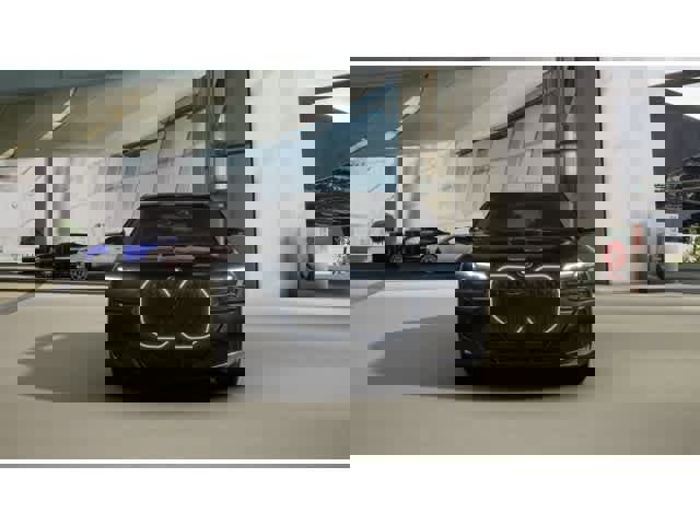 New 2026 BMW i7 eDrive50 w/ M Sport Package image 3