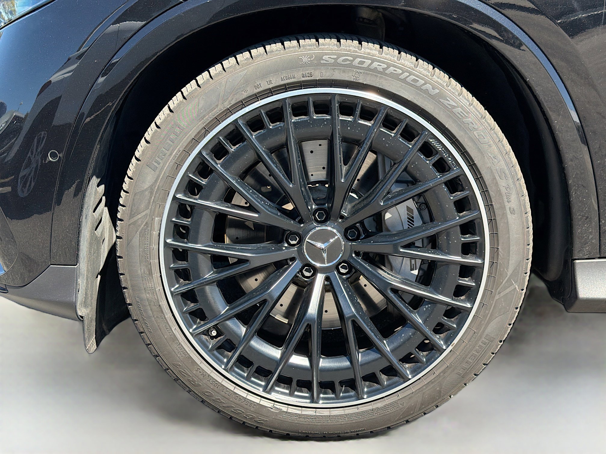 Used 2025 Mercedes-Benz GLC 43 AMG 4MATIC image 41