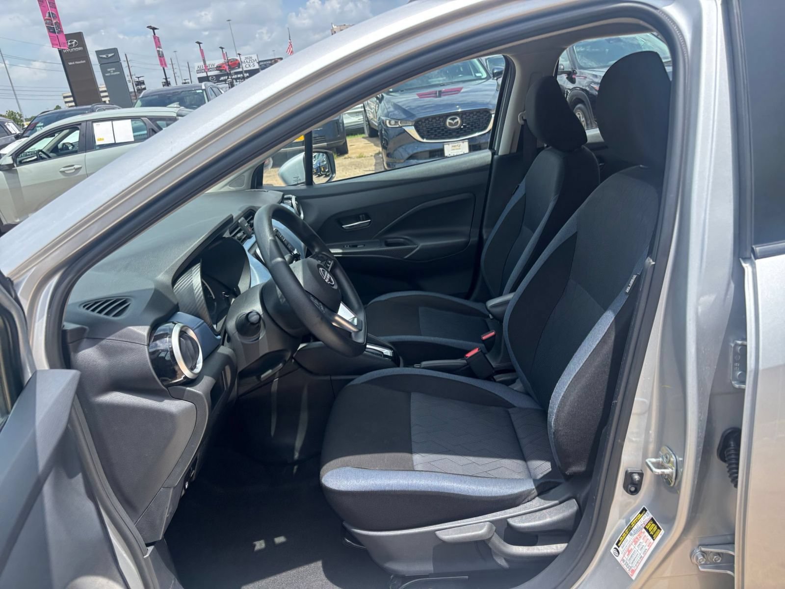Used 2025 Nissan Versa SV FWD image 24