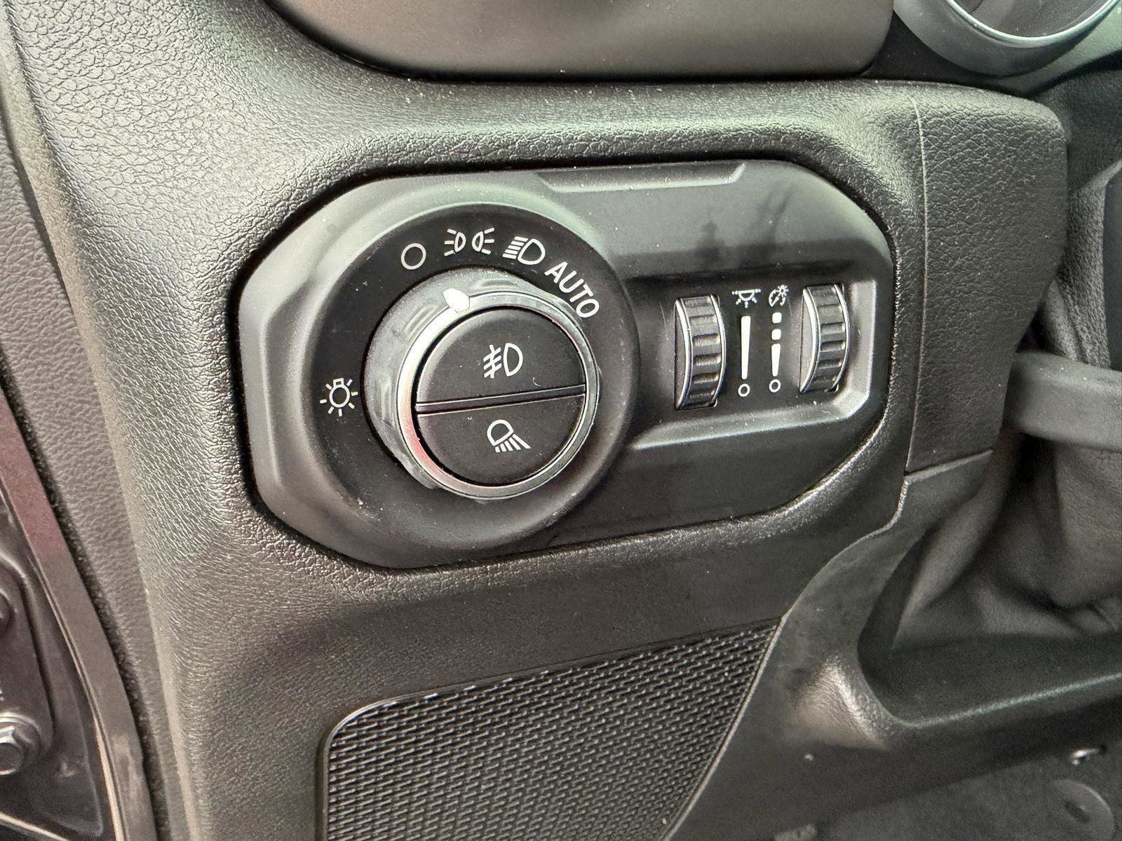 Used 2020 Jeep Gladiator Sport w/ Quick Order Package 24S image 34