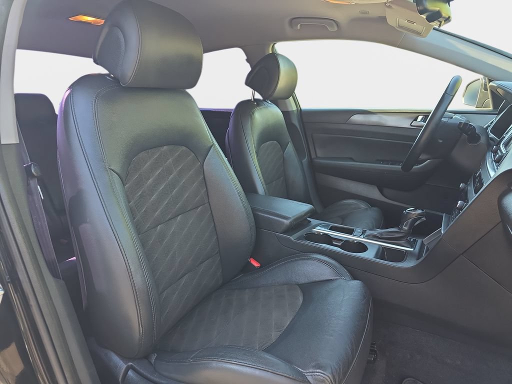 Used 2015 Hyundai Sonata Sport w/ Option Group 03 FWD image 10
