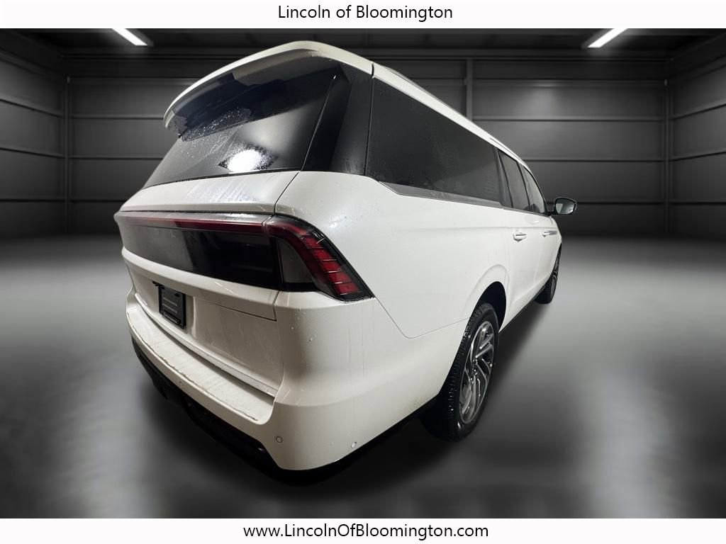 New 2025 Lincoln Navigator L Reserve image 6