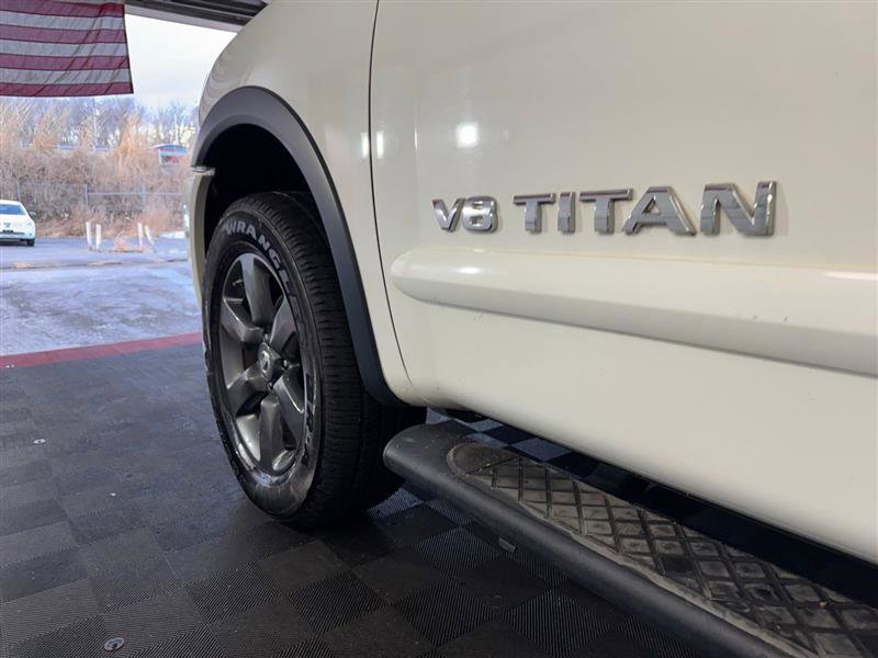 Used 2015 Nissan Titan SV w/ SV Value Truck Package image 7