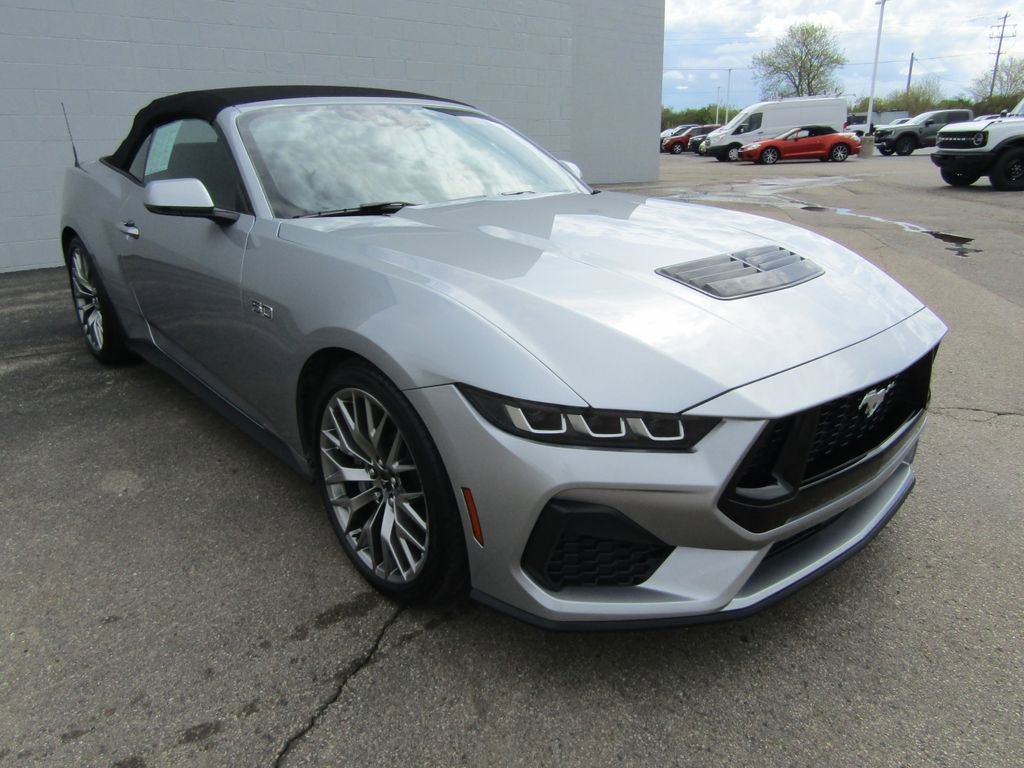 Used 2025 Ford Mustang GT Premium RWD image 10