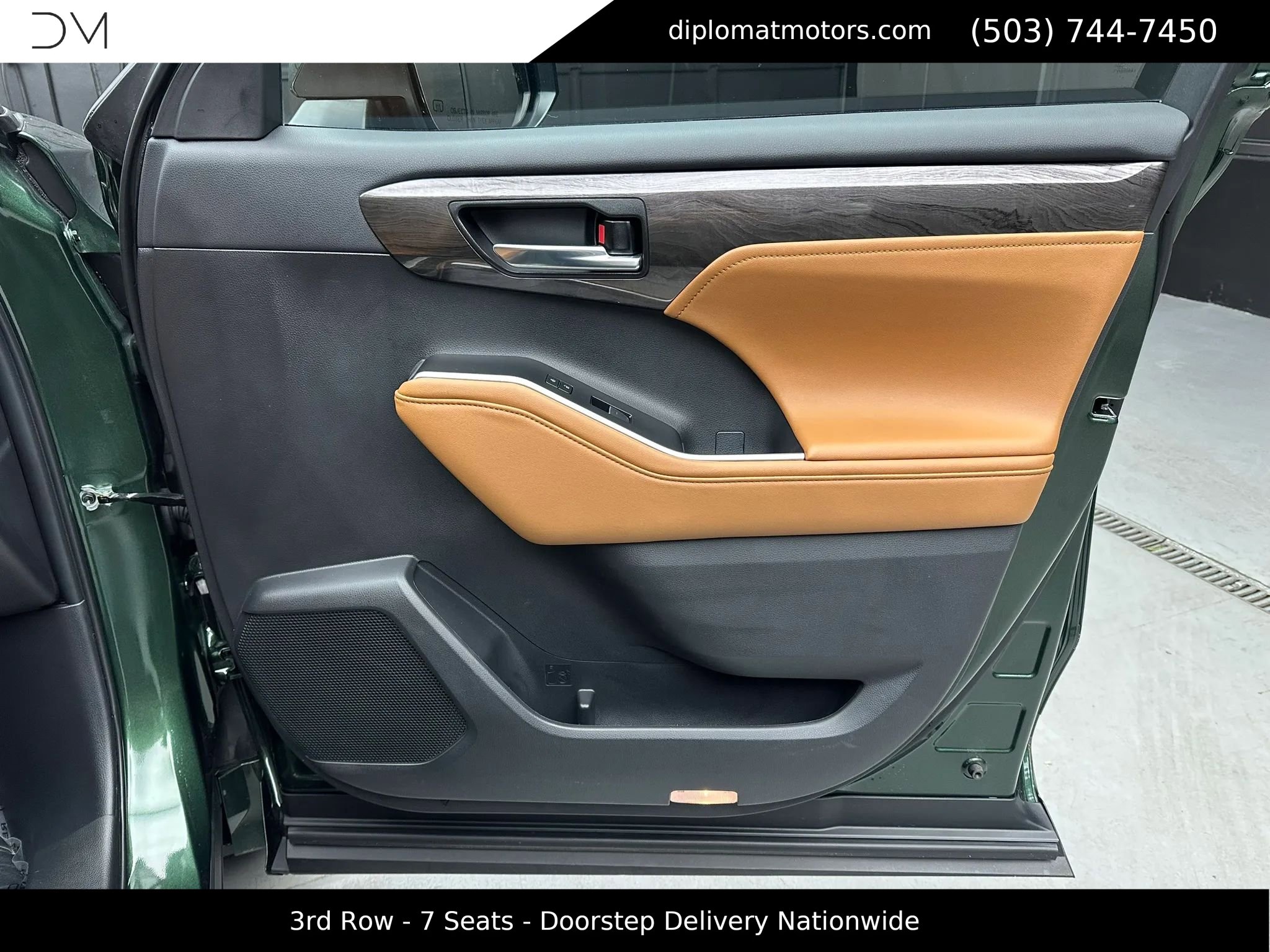 Used 2025 Toyota Highlander Platinum image 30