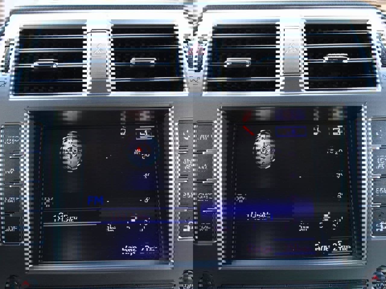 Used 2020 Lexus GX 460 Premium w/ Premium Package image 26