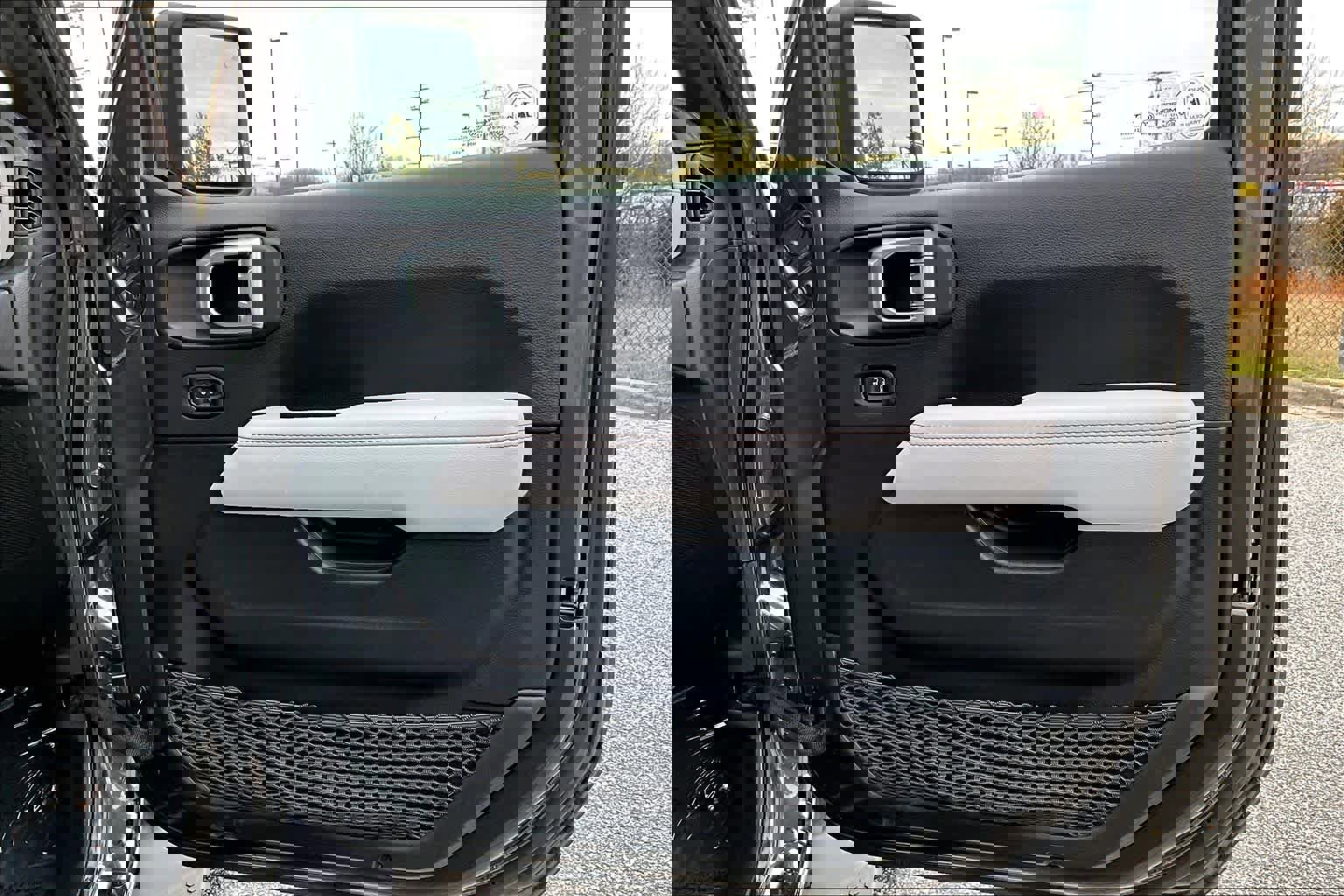 Used 2021 Jeep Wrangler Unlimited Sahara image 22