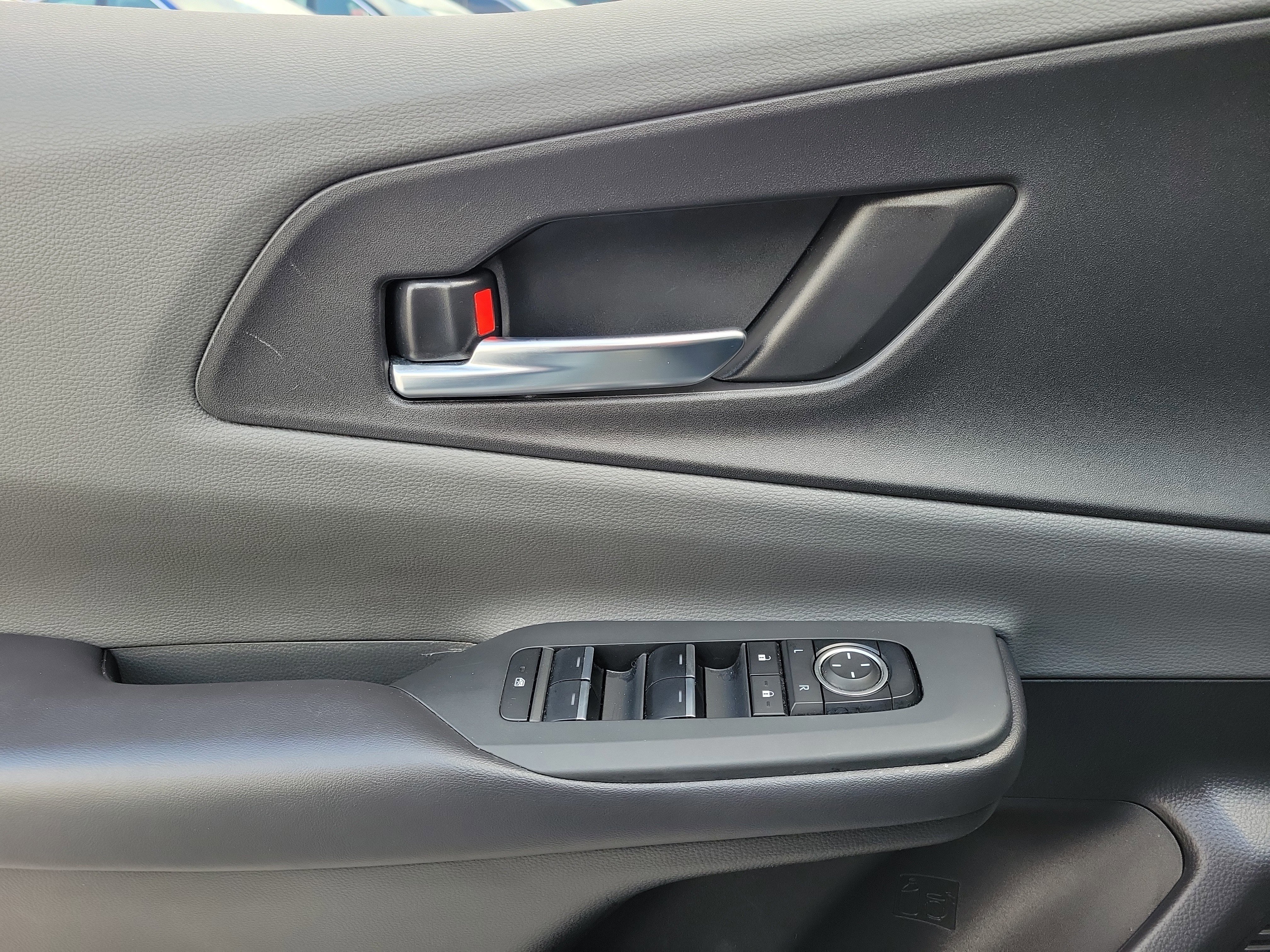 Used 2024 Toyota Prius XLE image 17