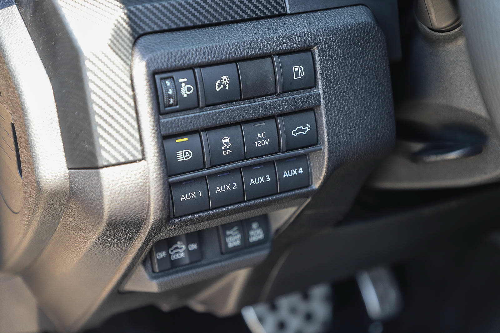 Used 2025 Toyota Tacoma TRD Pro AWD/4WD image 30