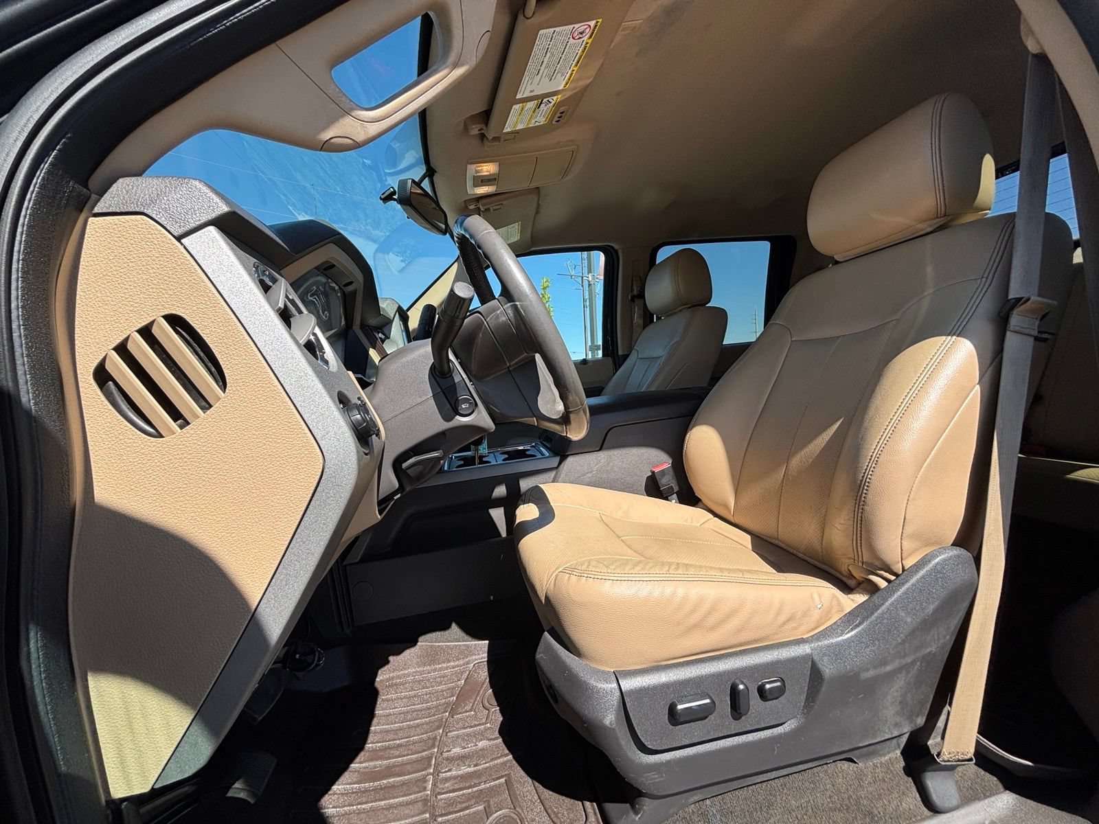 Used 2014 Ford F350 Lariat w/ FX4 Off-Road Package AWD/4WD image 13