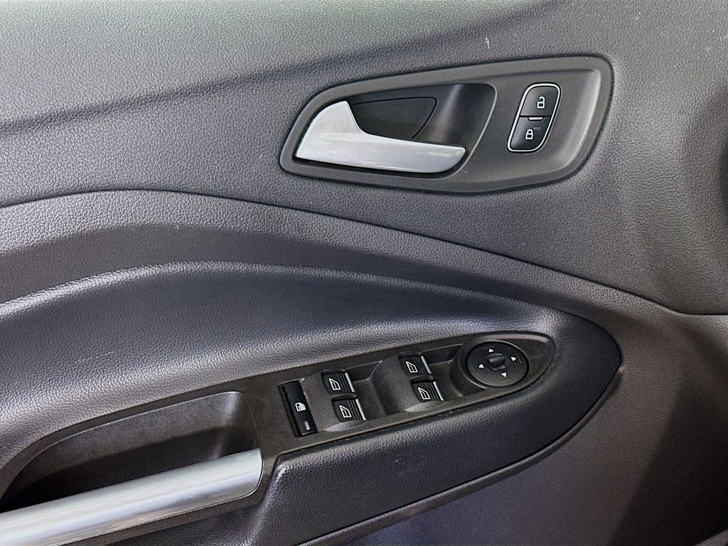 Used 2019 Ford Escape SE FWD image 23