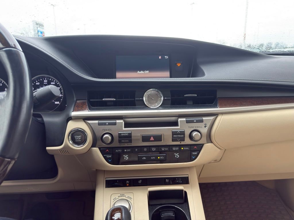 Used 2015 Lexus ES 350 350 w/ Premium Package image 11