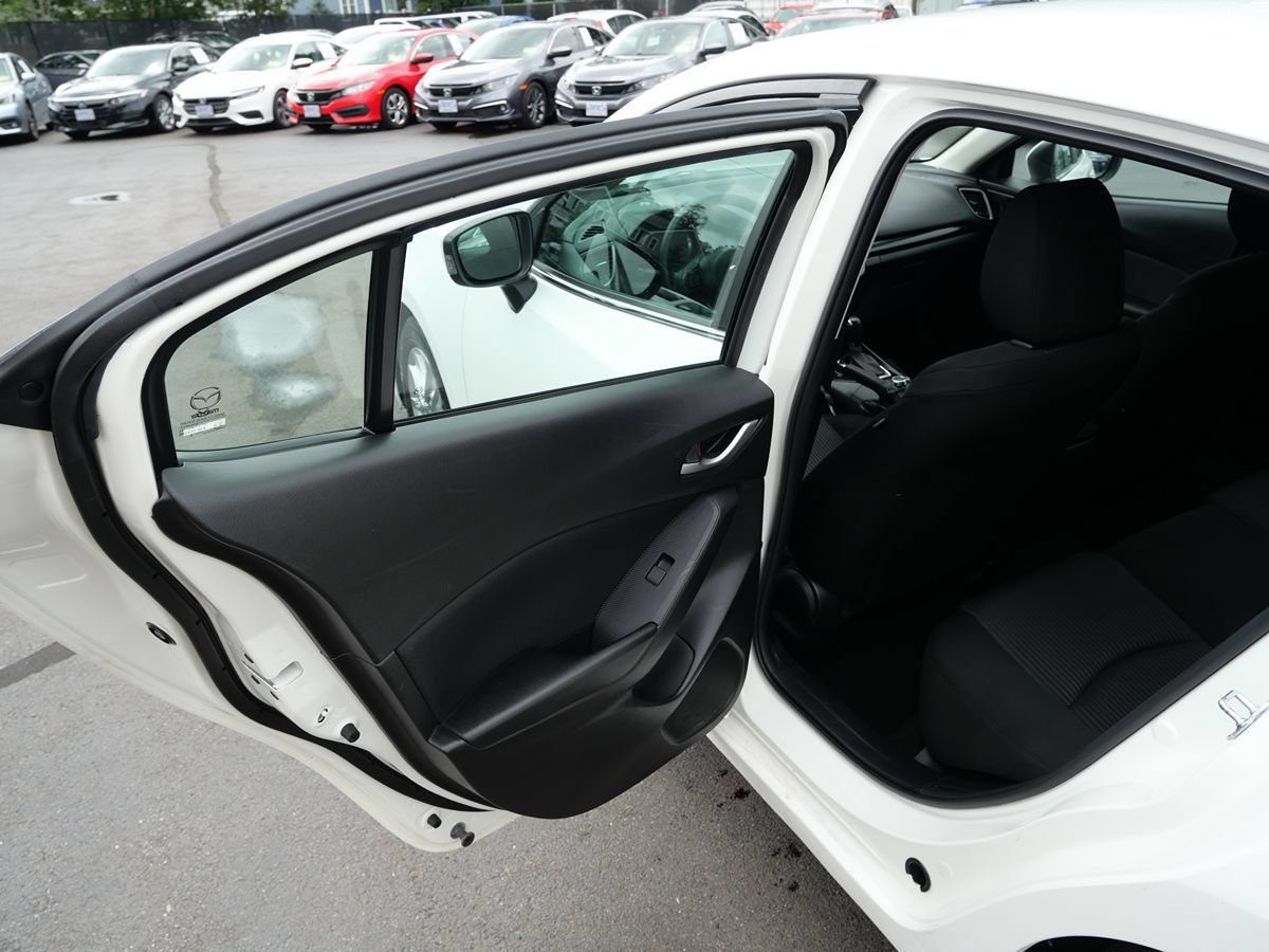 Used 2015 MAZDA MAZDA3 i Touring FWD image 28