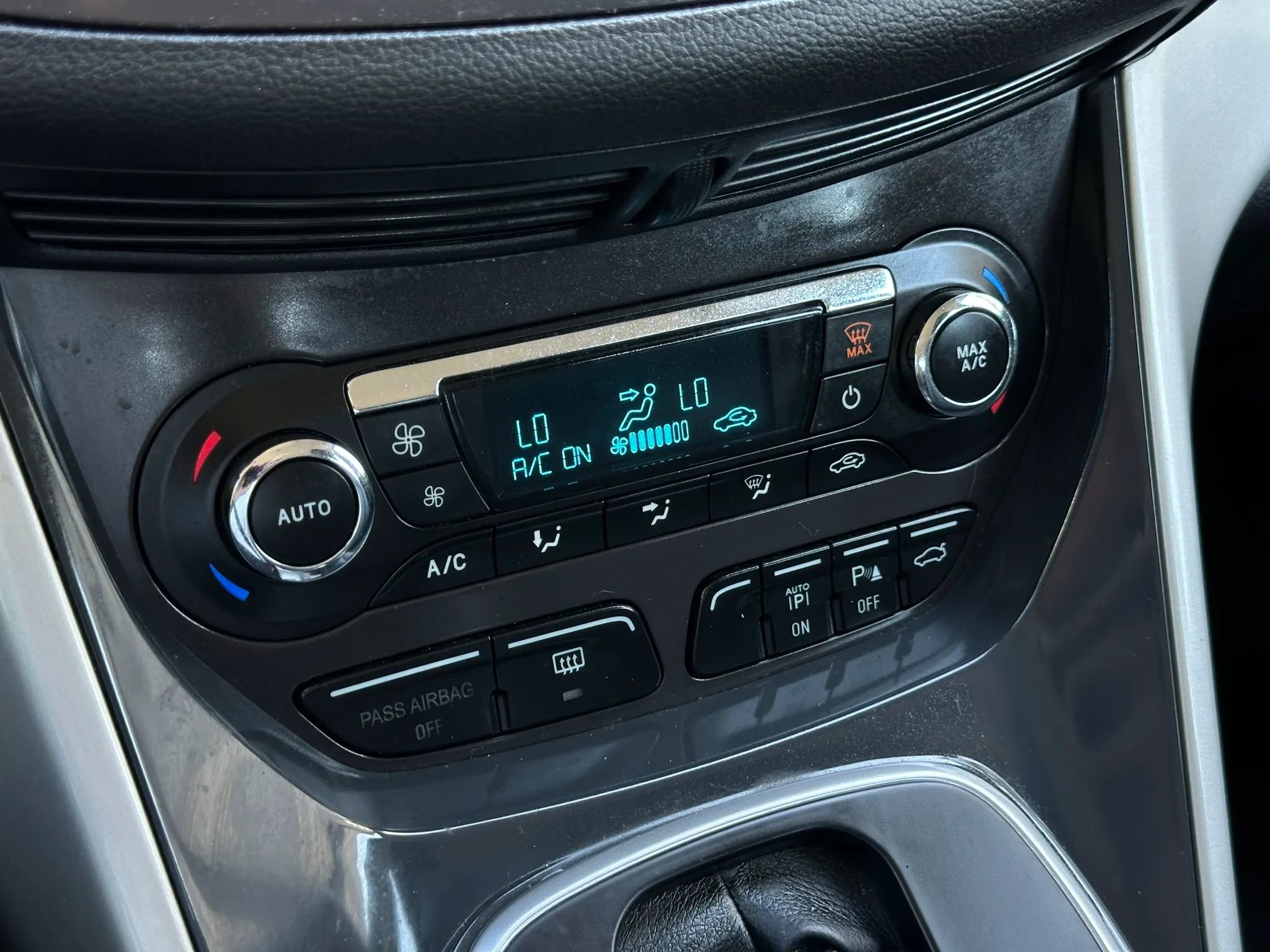 Used 2013 Ford C-MAX SEL FWD image 39