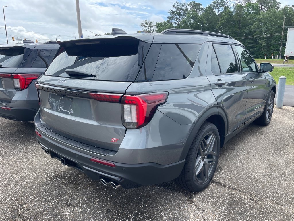 New 2026 Ford Explorer ST w/ Sun And Sound Package AWD/4WD image 12