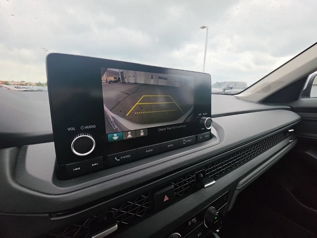 Certified 2023 Honda Accord EX image 19