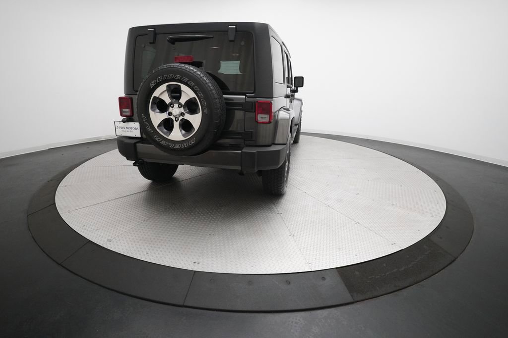 Used 2016 Jeep Wrangler Unlimited Sahara image 13