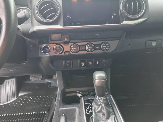 Used 2019 Toyota Tacoma TRD Sport AWD/4WD image 7