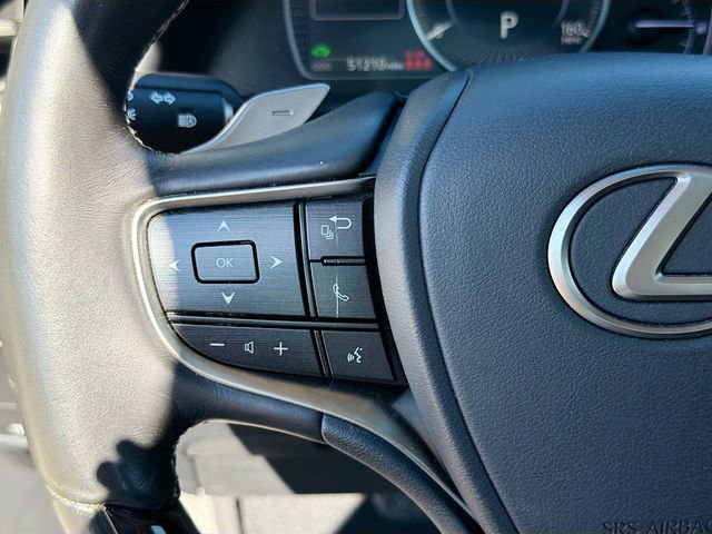 Used 2019 Lexus ES 300h w/ Premium Package image 34