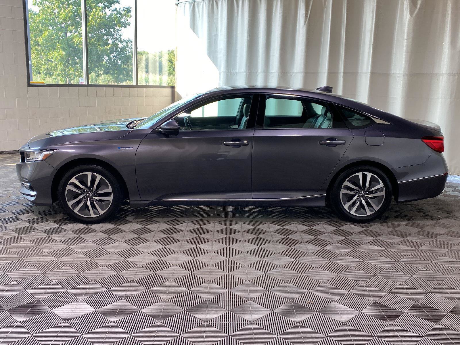 Used 2018 Honda Accord Touring image 7