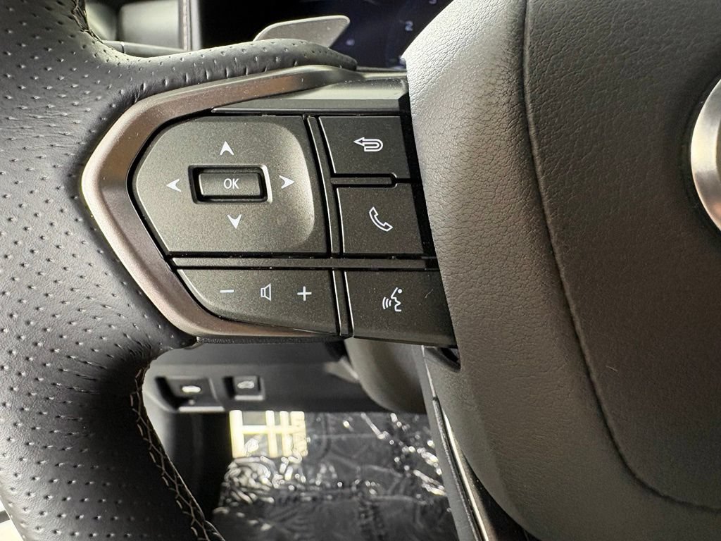 Used 2026 Lexus IS 350 F Sport w/ Accessory Package Z1 RWD image 28