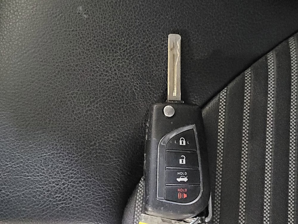 Used 2023 Toyota Camry SE image 32