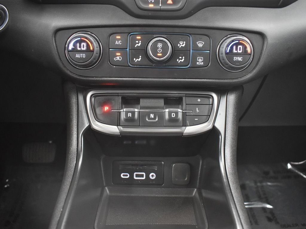 Used 2023 GMC Terrain AT4 image 11