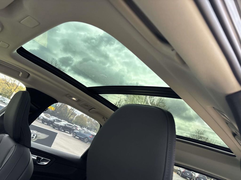 New 2026 Volvo XC60 B5 Plus w/ Protection Package Premier image 24