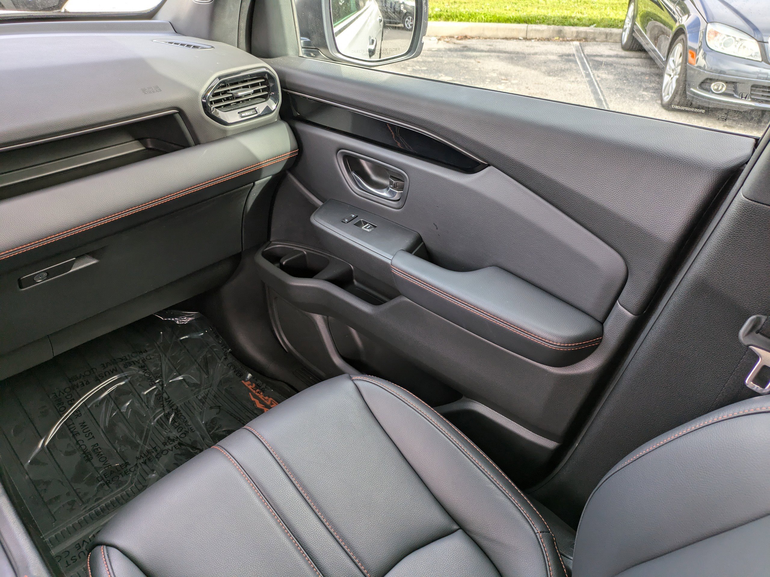 Used 2023 Honda Pilot TrailSport image 18