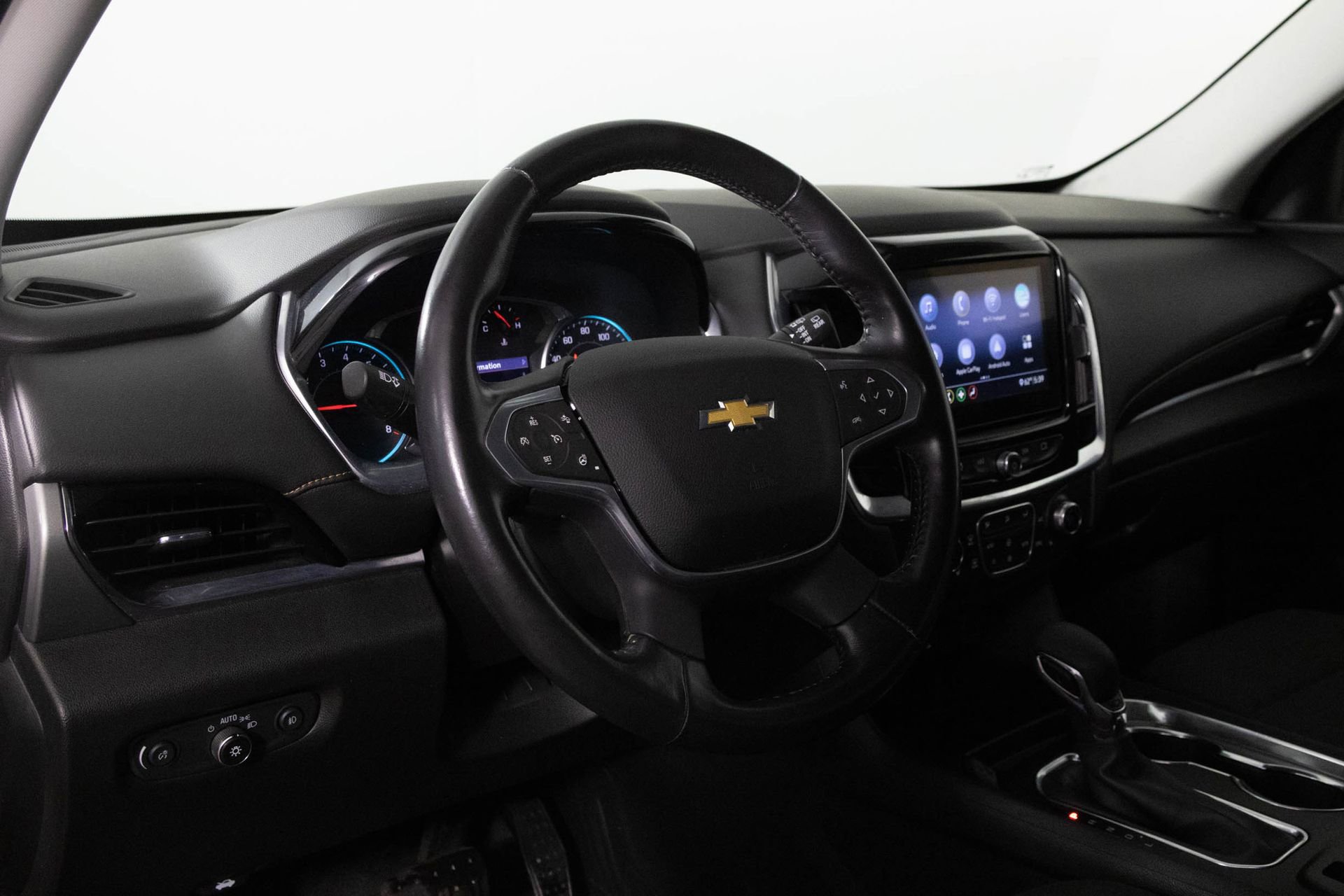 Used 2021 Chevrolet Traverse LT image 4