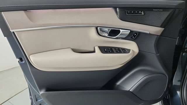 New 2026 Volvo XC90 T8 Plus w/ Protection Package Premier AWD/4WD image 47