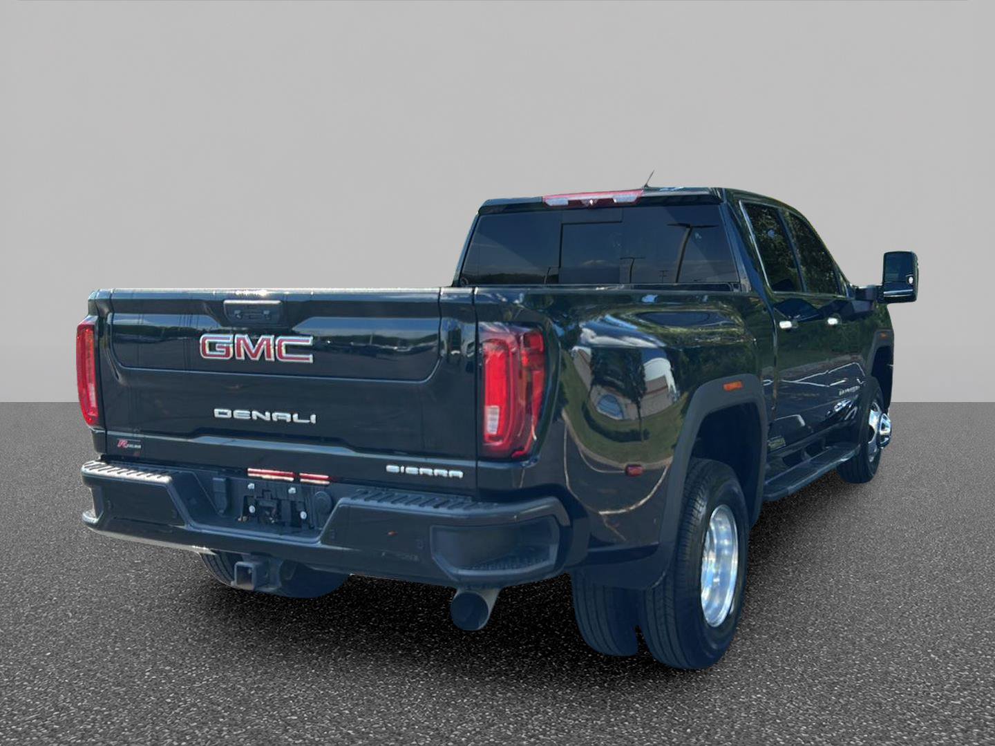 Certified 2022 GMC Sierra 3500 Denali w/ Technology Package AWD/4WD image 6