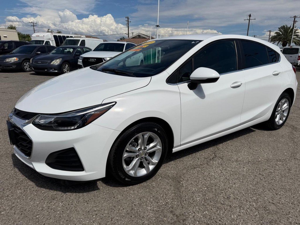 Used 2019 Chevrolet Cruze LT w/ Convenience Package FWD image 10