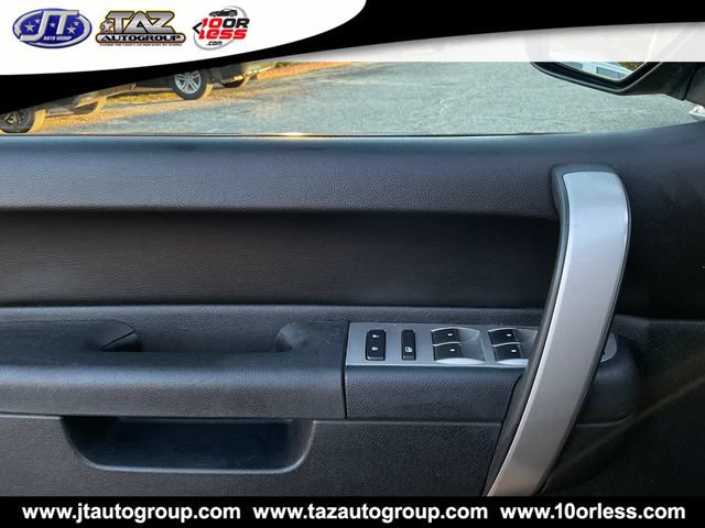 Used 2011 GMC Sierra 2500 SLE w/ SLE Preferred Package AWD/4WD image 10