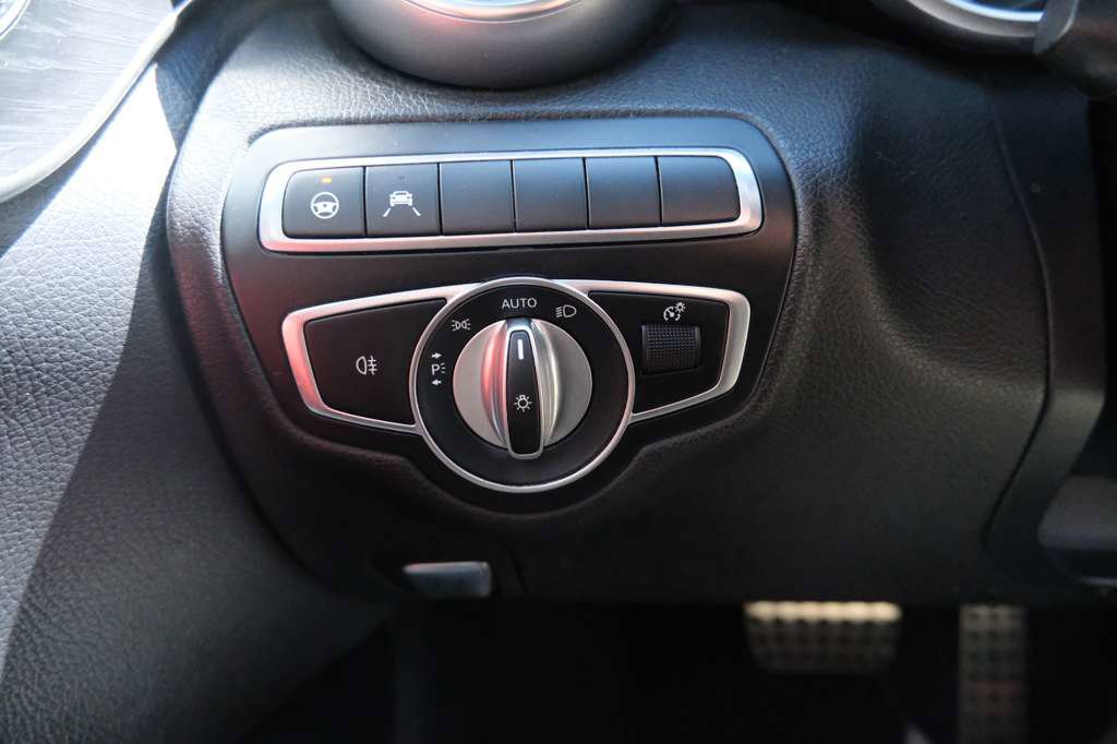 Used 2022 Mercedes-Benz C 300 Coupe image 35