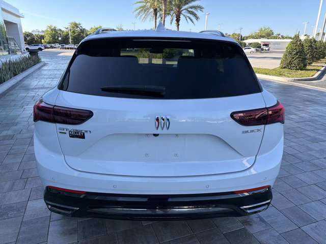 Used 2025 Buick Envision Sport Touring image 3